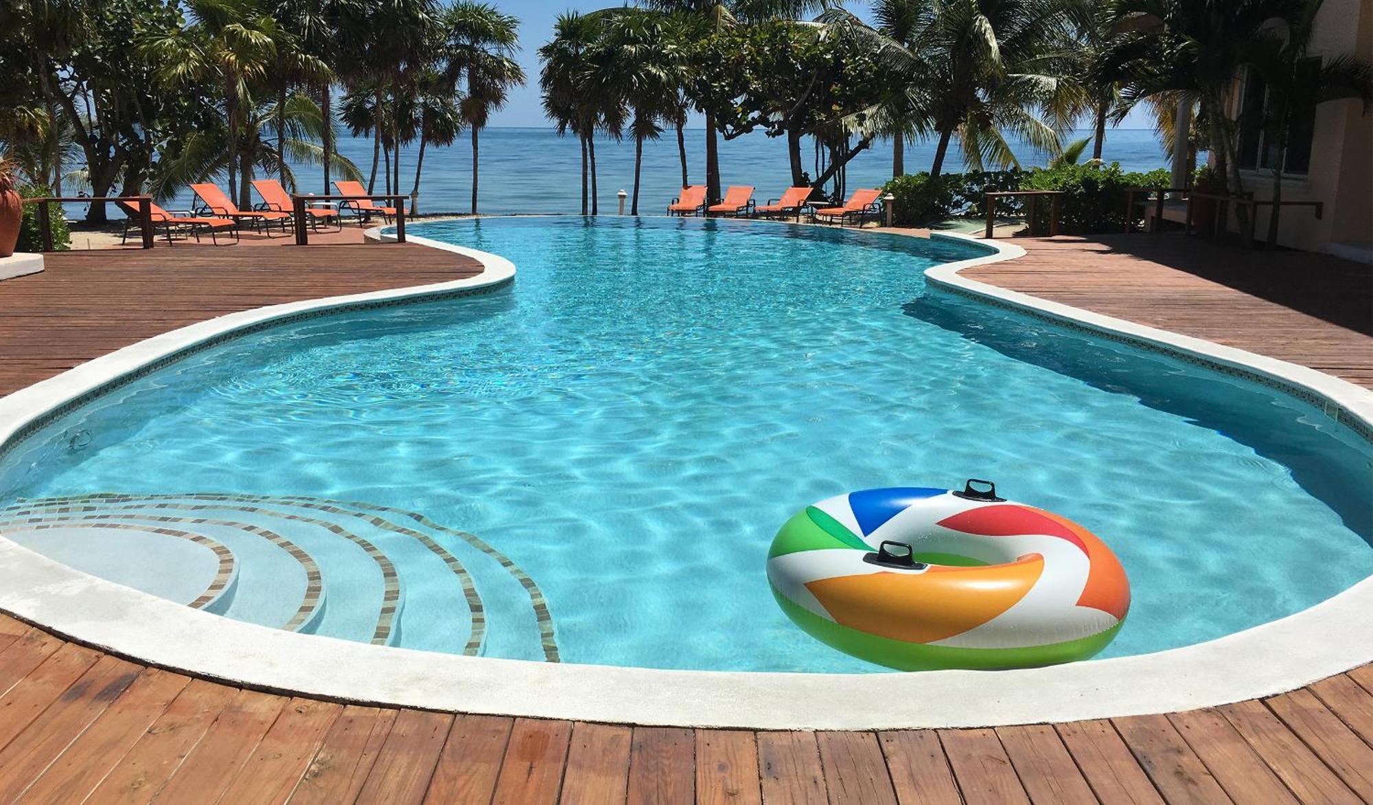 Laru Beya Resort Placencia Exterior photo