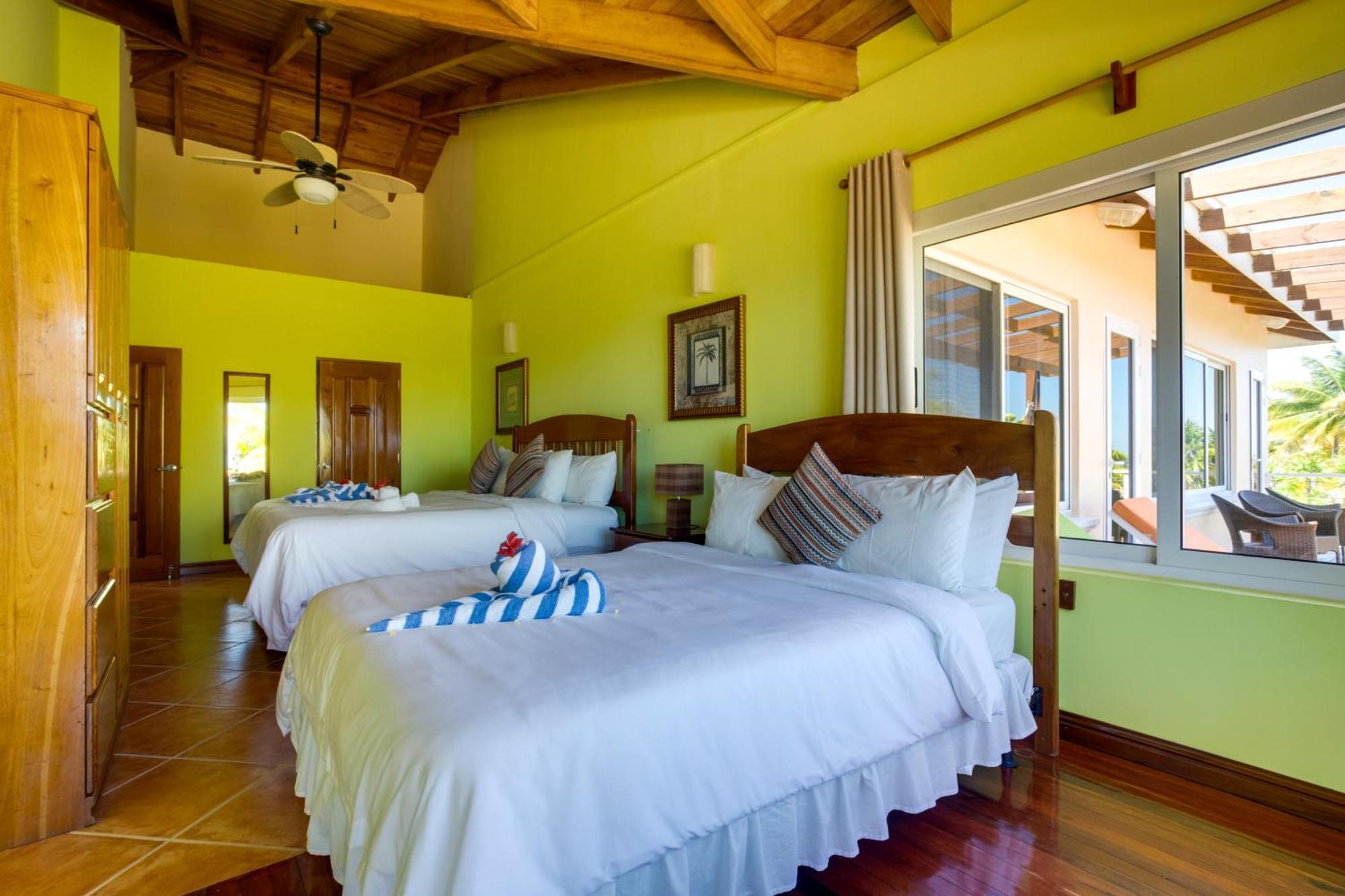 Laru Beya Resort Placencia Exterior photo