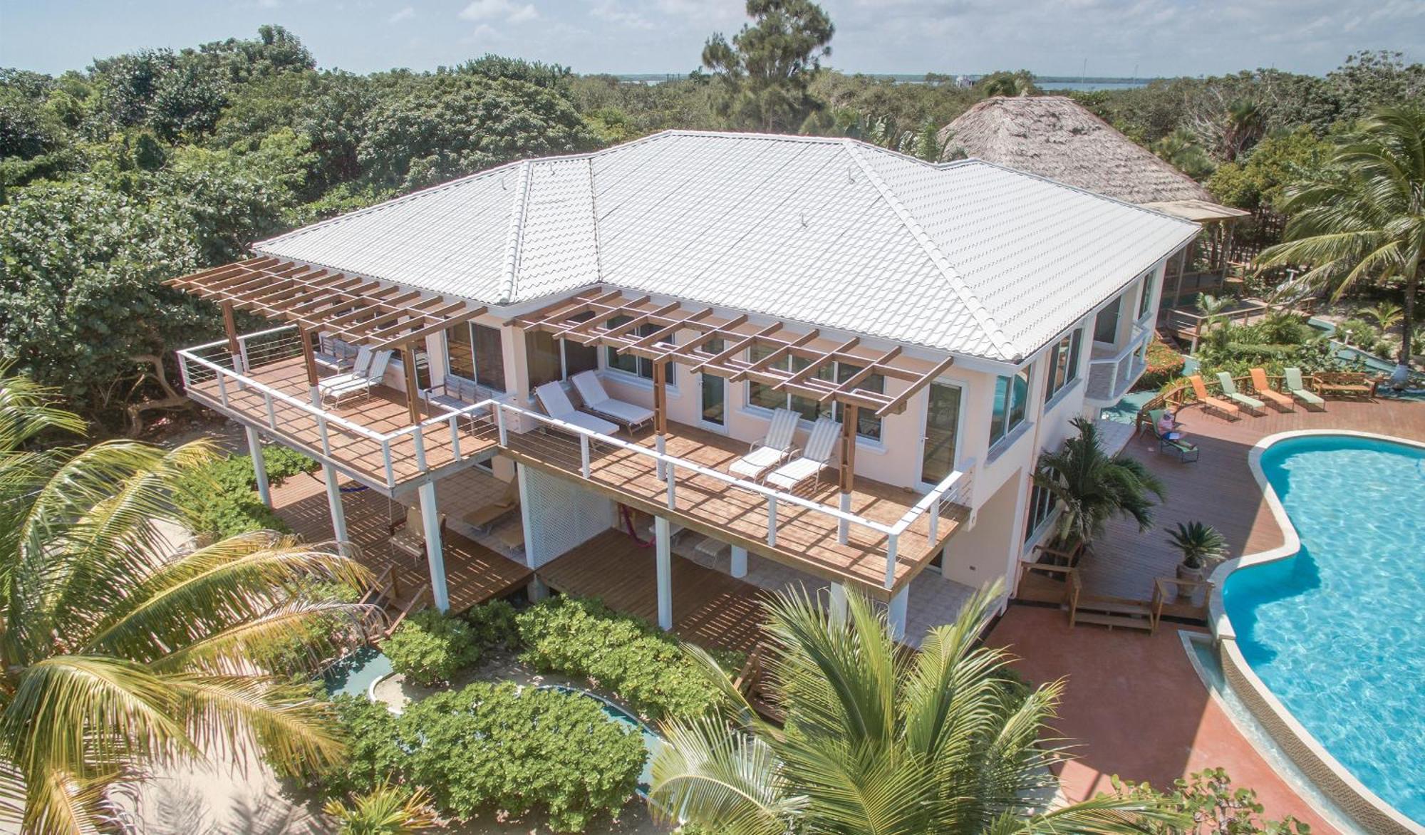 Laru Beya Resort Placencia Exterior photo