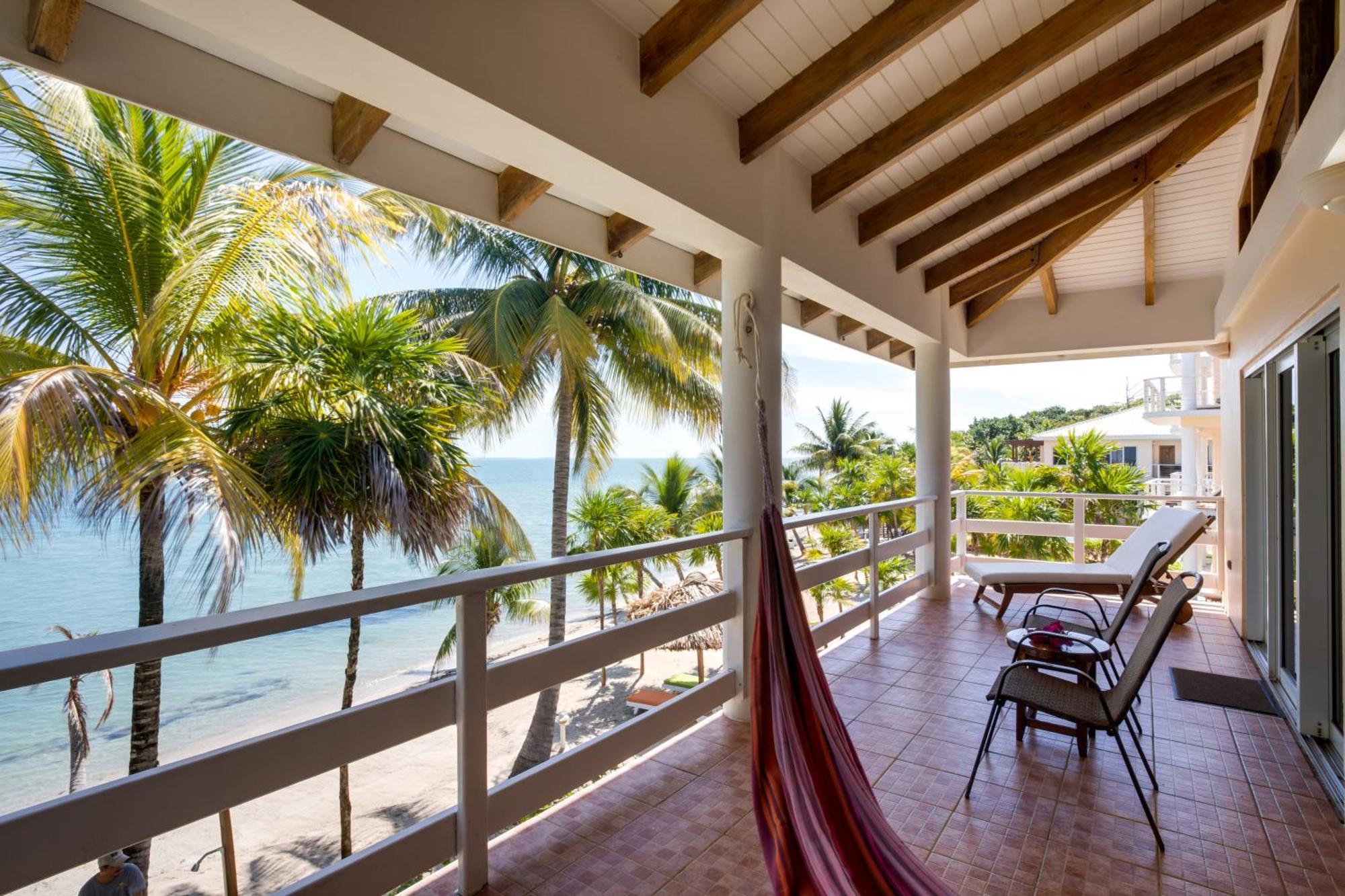 Laru Beya Resort Placencia Exterior photo