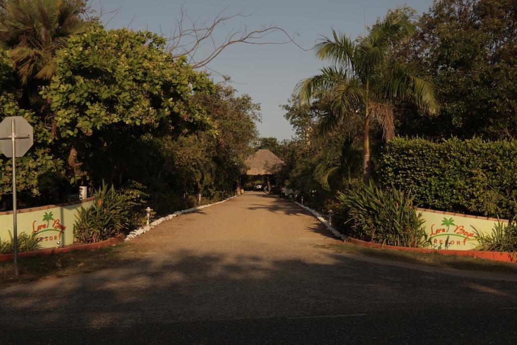 Laru Beya Resort Placencia Exterior photo